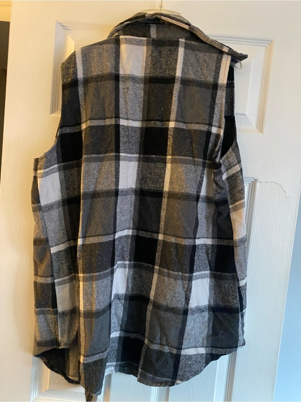 Vest - Picture 2 of 2